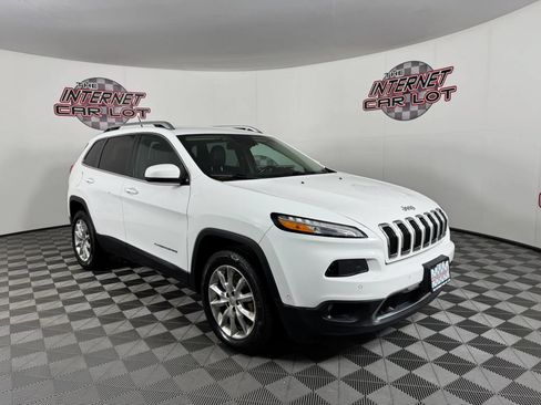 Used 2015 Jeep Cherokee Limited w/ Luxury Group AWD/4WD image 9
