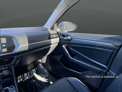 Used 2023 Volkswagen Jetta SE image 11