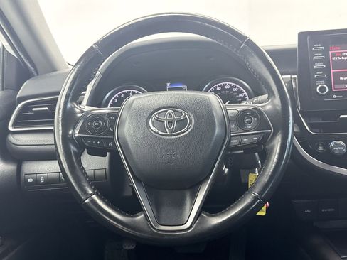 Used 2022 Toyota Camry SE image 18