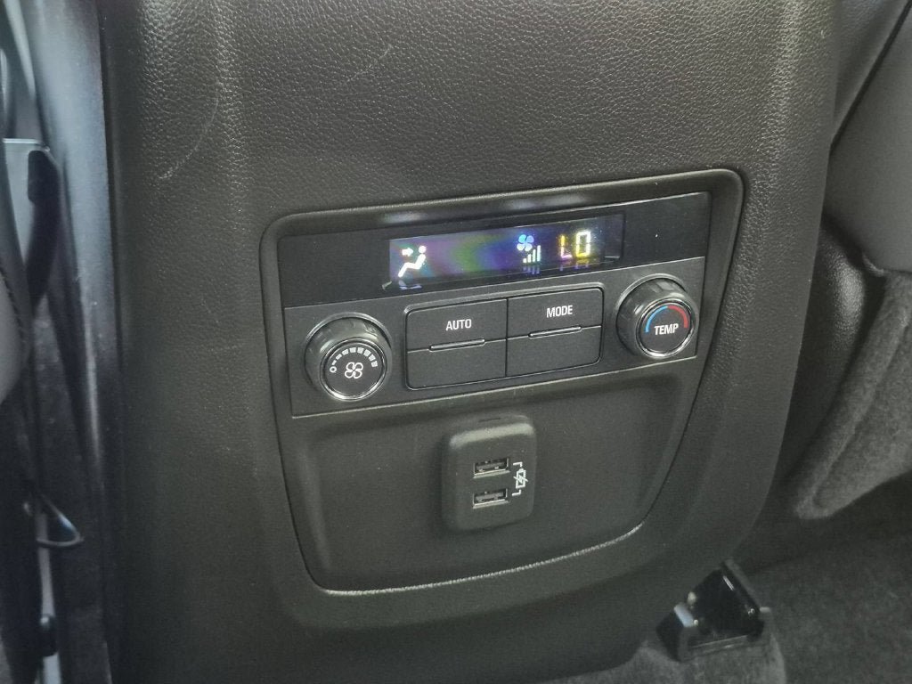 Used 2024 Buick Enclave Essence FWD image 23