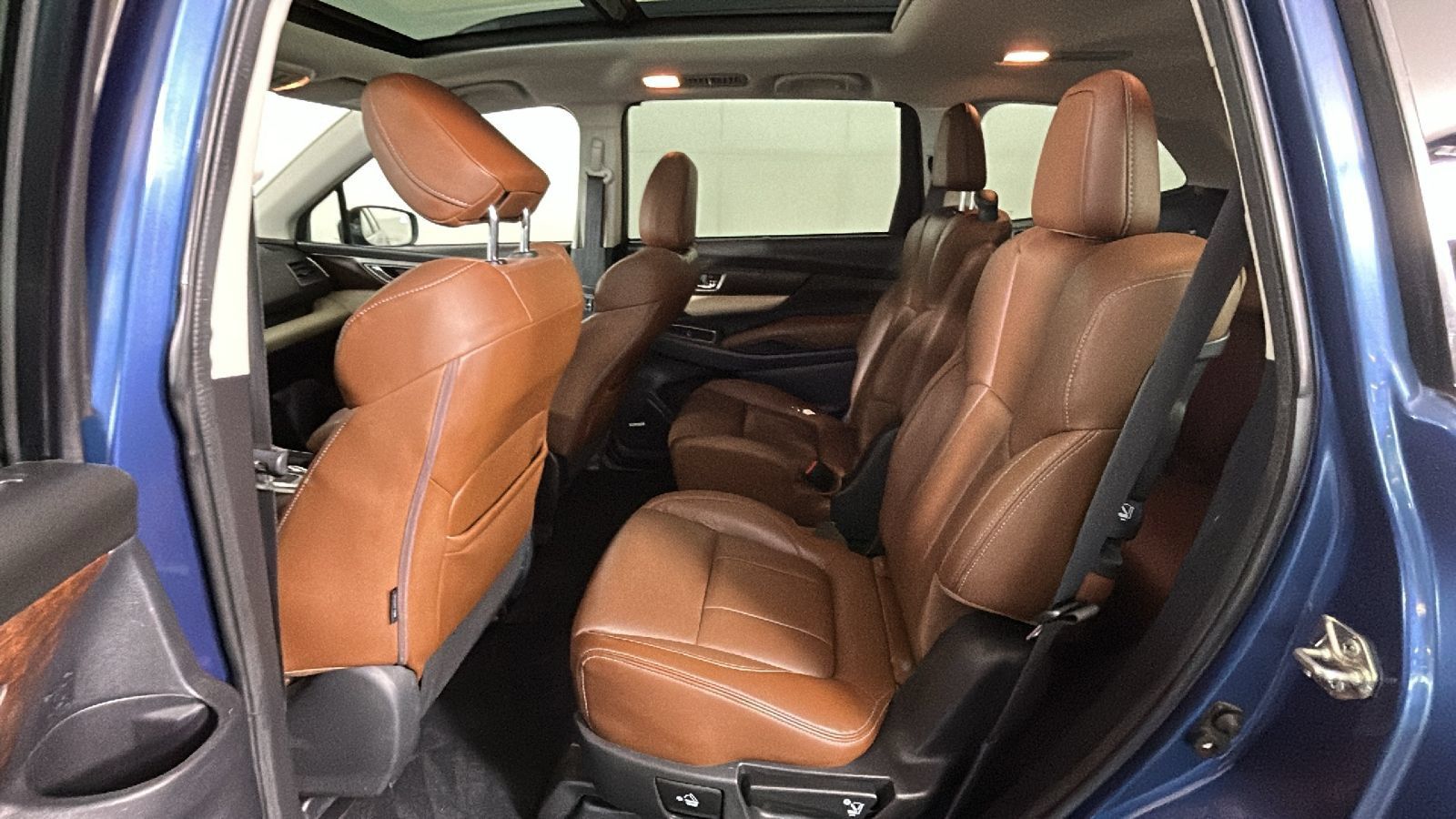Used 2019 Subaru Ascent Touring w/ Popular Package #2 AWD/4WD image 31