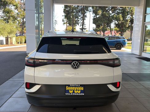 Used 2023 Volkswagen ID.4 Pro S AWD/4WD image 4