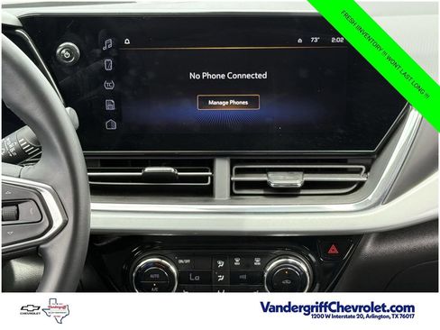 Used 2025 Chevrolet Trax LT w/ LT Convenience Package FWD image 12
