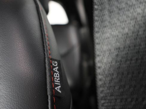 Used 2025 Ford Explorer ST-Line image 46