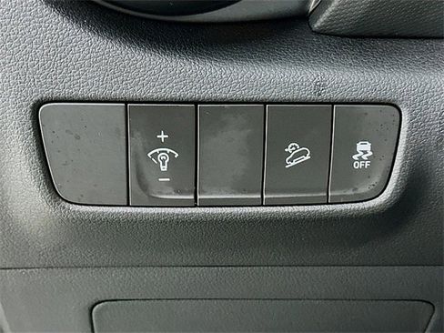 Used 2023 Hyundai Kona SEL image 10