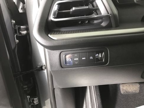 New 2026 Chevrolet Traverse LT w/ Midnight/Sport Edition image 34