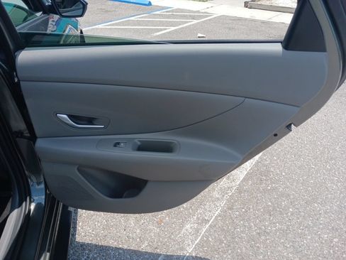 Used 2024 Hyundai Elantra SEL FWD image 20