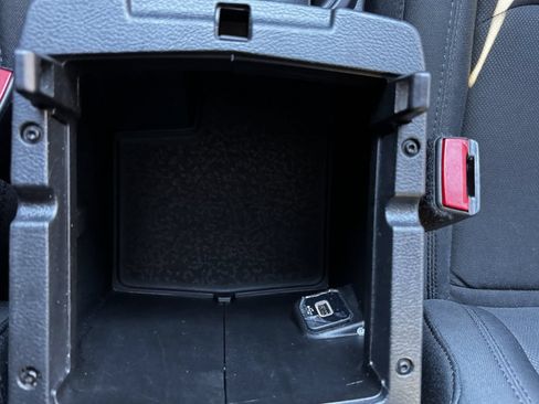 Used 2021 Jeep Wrangler Sport AWD/4WD image 22