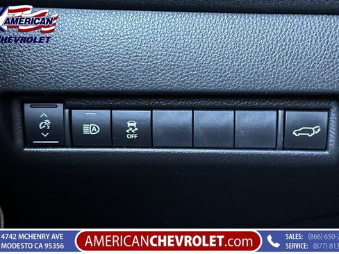 Used 2024 Toyota Venza LE AWD/4WD image 36