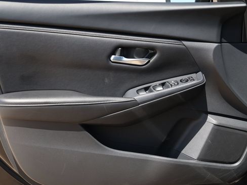 Used 2024 Nissan Sentra SV FWD image 23