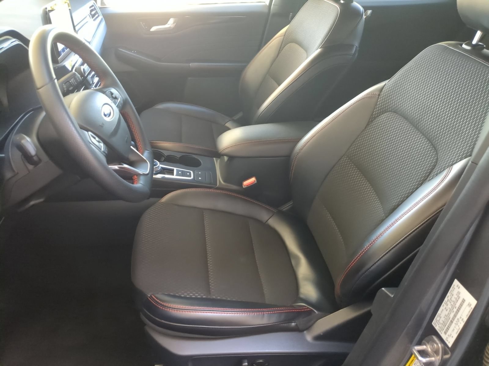 Used 2025 Ford Escape ST-Line FWD image 23