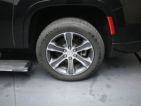 Used 2024 Jeep Grand Wagoneer L 4WD image 15