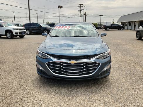 Used 2024 Chevrolet Malibu LT FWD image 2