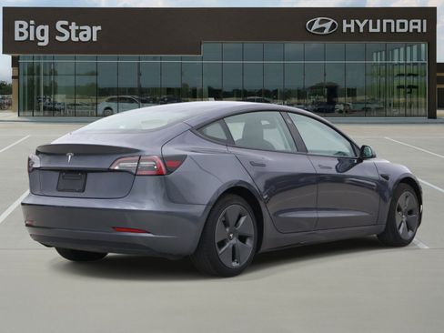 Used 2023 Tesla Model 3 RWD image 4
