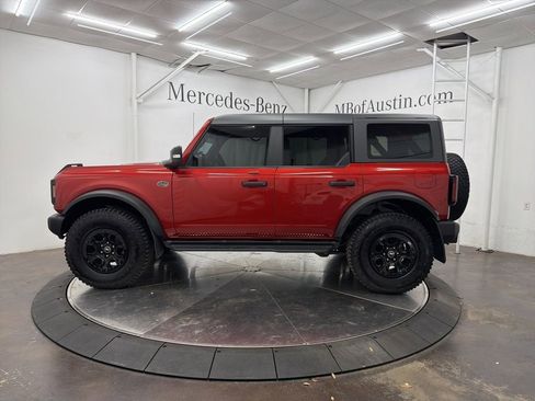 Used 2023 Ford Bronco Wildtrak image 4