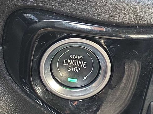 Used 2025 Chevrolet Silverado 2500 LT w/ Convenience Package image 23