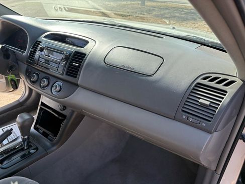 Used 2005 Toyota Camry LE image 30
