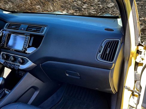 Used 2016 Kia Rio SX image 13