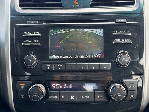 Used 2015 Nissan Altima 2.5 SV image 26