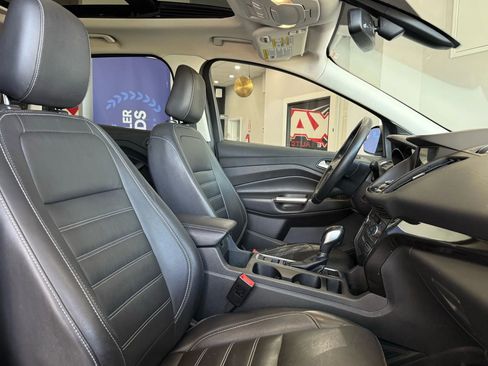 Used 2018 Ford Escape Titanium AWD/4WD image 22