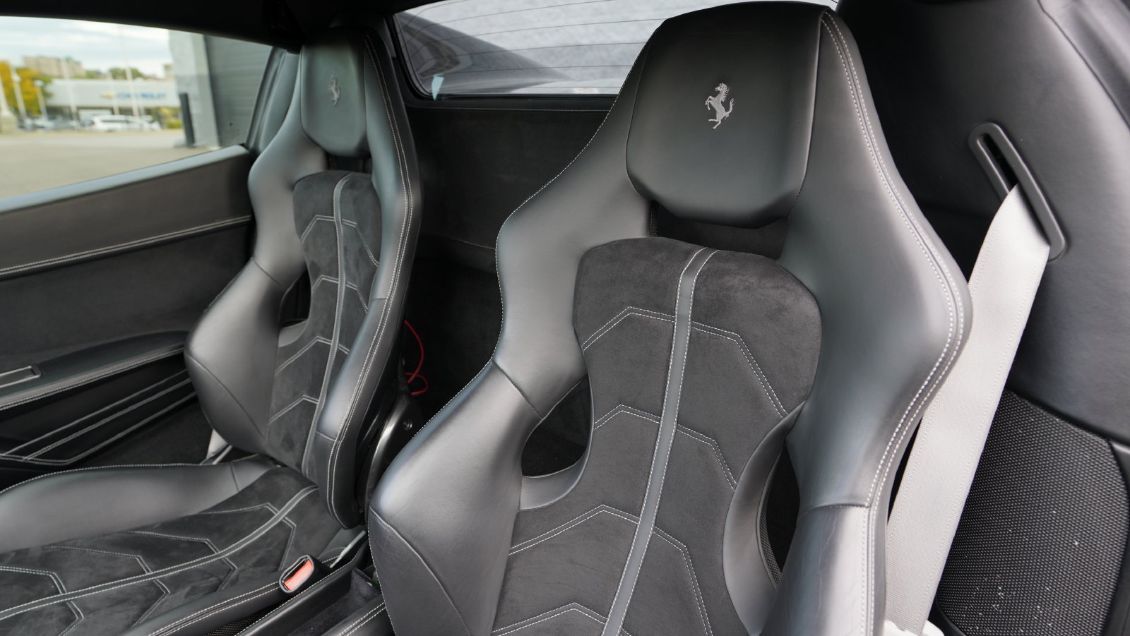 Used 2014 Ferrari 458 Spider RWD image 32