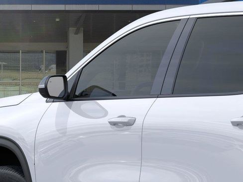New 2026 Chevrolet Traverse LT w/ Driver Confidence Package FWD image 12