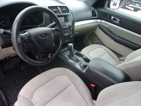Used 2018 Ford Explorer 4WD image 9