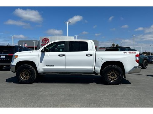 Used 2016 Toyota Tundra SR5 w/ TRD Off Road Package AWD/4WD image 7