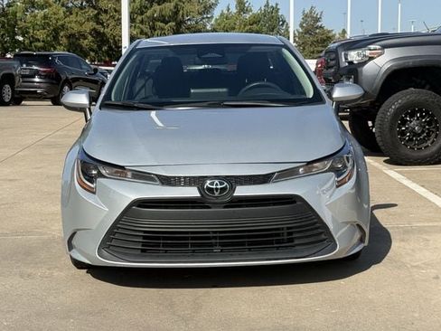 Used 2024 Toyota Corolla LE FWD image 8