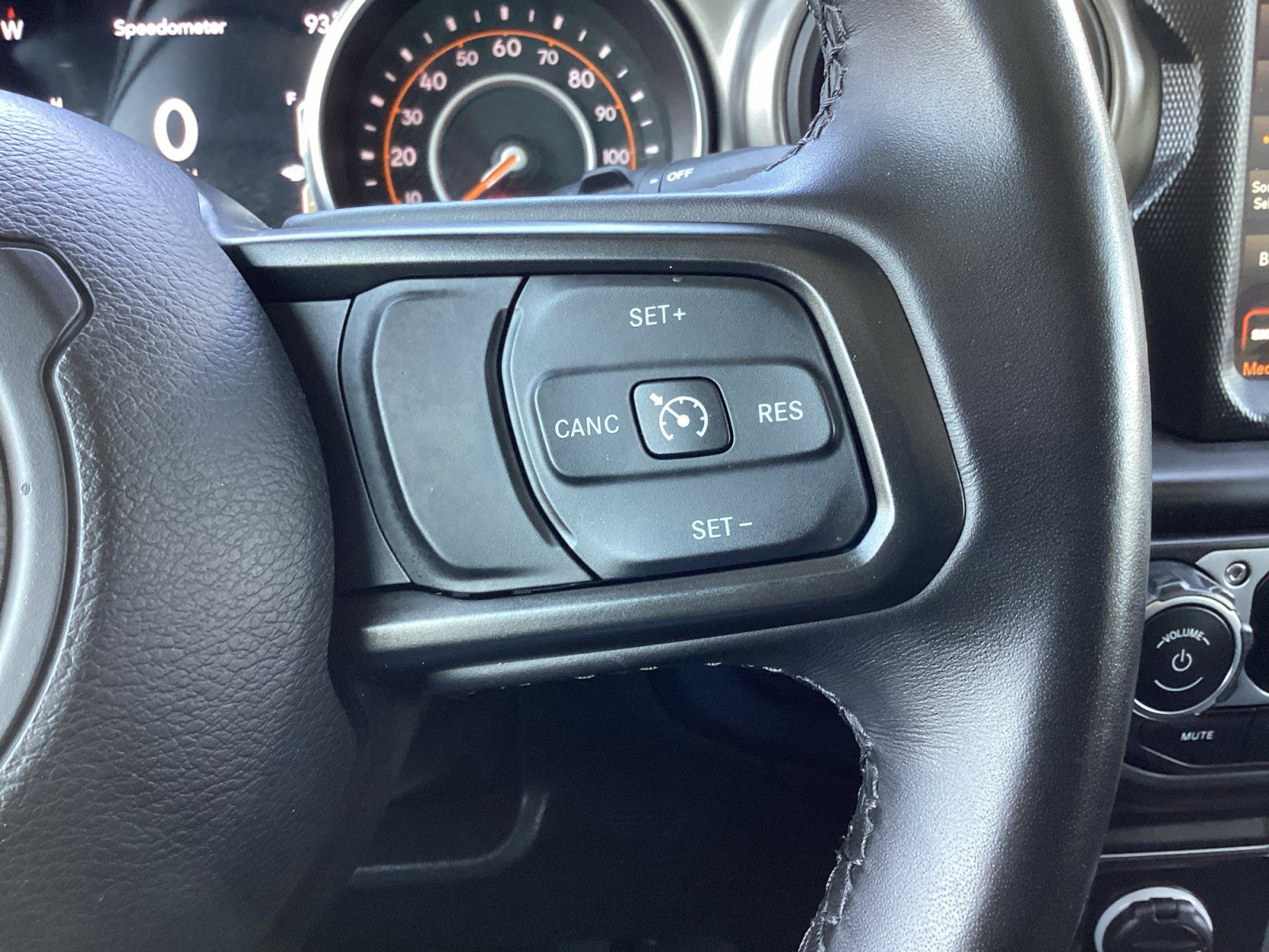 Used 2022 Jeep Wrangler Sport AWD/4WD image 18