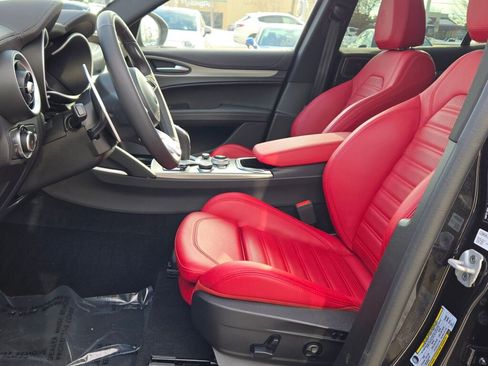 Used 2023 Alfa Romeo Stelvio Veloce image 22