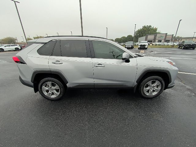 Used 2025 Toyota RAV4 XLE w/ Convenience Package FWD image 2