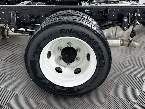 New 2026 Isuzu NPR RWD image 15