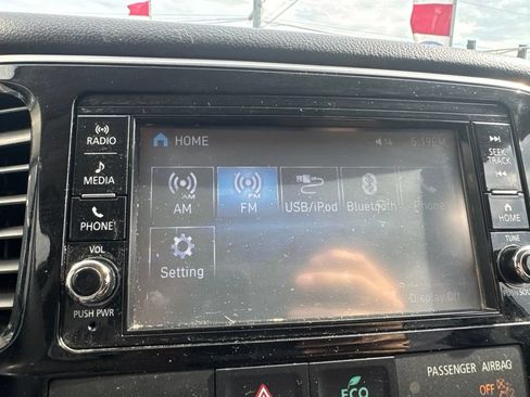 Used 2018 Mitsubishi Outlander ES FWD image 17