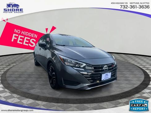 Used 2024 Nissan Versa SR image 3