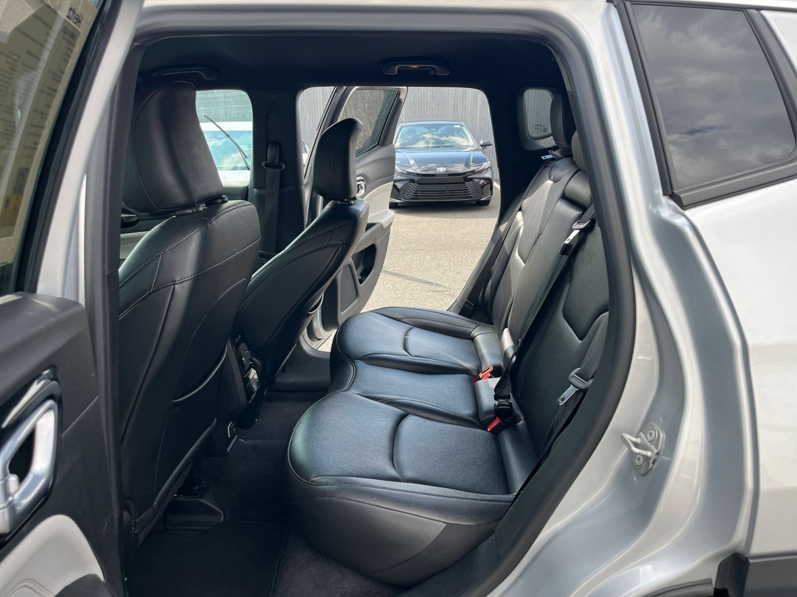 Used 2025 Jeep Compass Limited AWD/4WD image 26