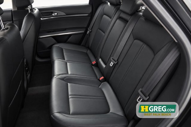 Used 2016 Lincoln MKZ w/ Equipment Group 300A Reserve FWD image 10