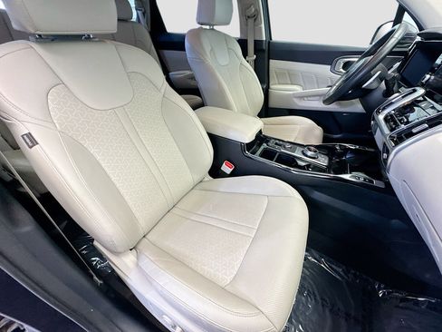 Used 2024 Kia Sorento SX Prestige image 15