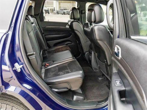 Used 2018 Jeep Grand Cherokee Laredo image 23