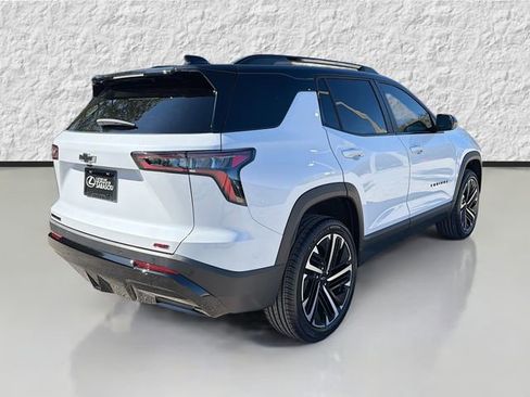 Used 2026 Chevrolet Equinox RS w/ Convenience Package III image 3