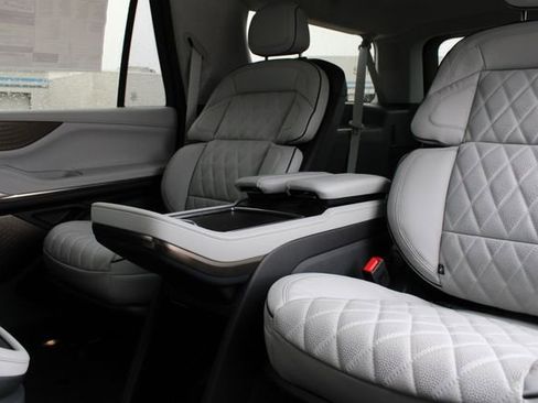 New 2026 Lincoln Navigator L Black Label AWD/4WD image 53
