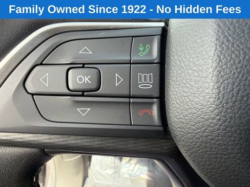Used 2025 Jeep Grand Cherokee Laredo w/ Trailer Tow Package AWD/4WD image 24