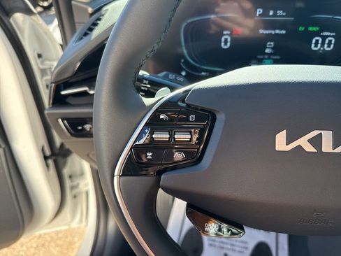 New 2025 Kia Niro EX w/ EX Cold Weather Package image 28