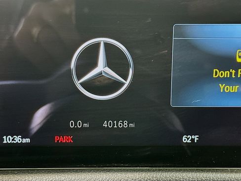 Used 2025 Mercedes-Benz GLB 250 4MATIC image 19