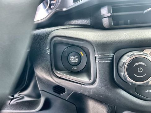 Used 2025 Jeep Wrangler Sahara w/ Safety Group image 16