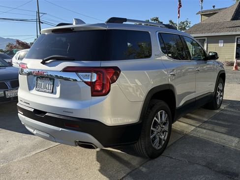 Used 2020 GMC Acadia SLT AWD/4WD image 4