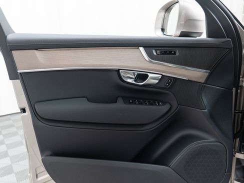 New 2026 Volvo XC90 B6 Plus image 11