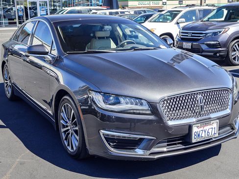 Used 2017 Lincoln MKZ Premiere image 19