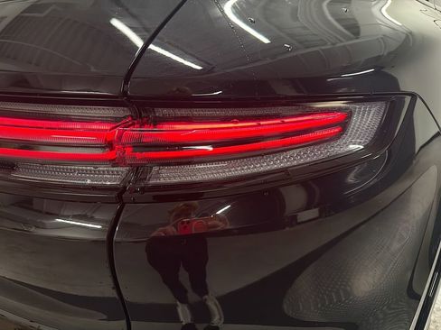 Certified 2025 Porsche Cayenne GTS AWD/4WD image 37