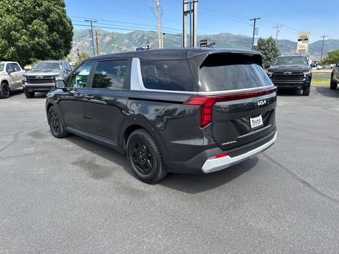 Used 2026 Kia Carnival FWD image 5